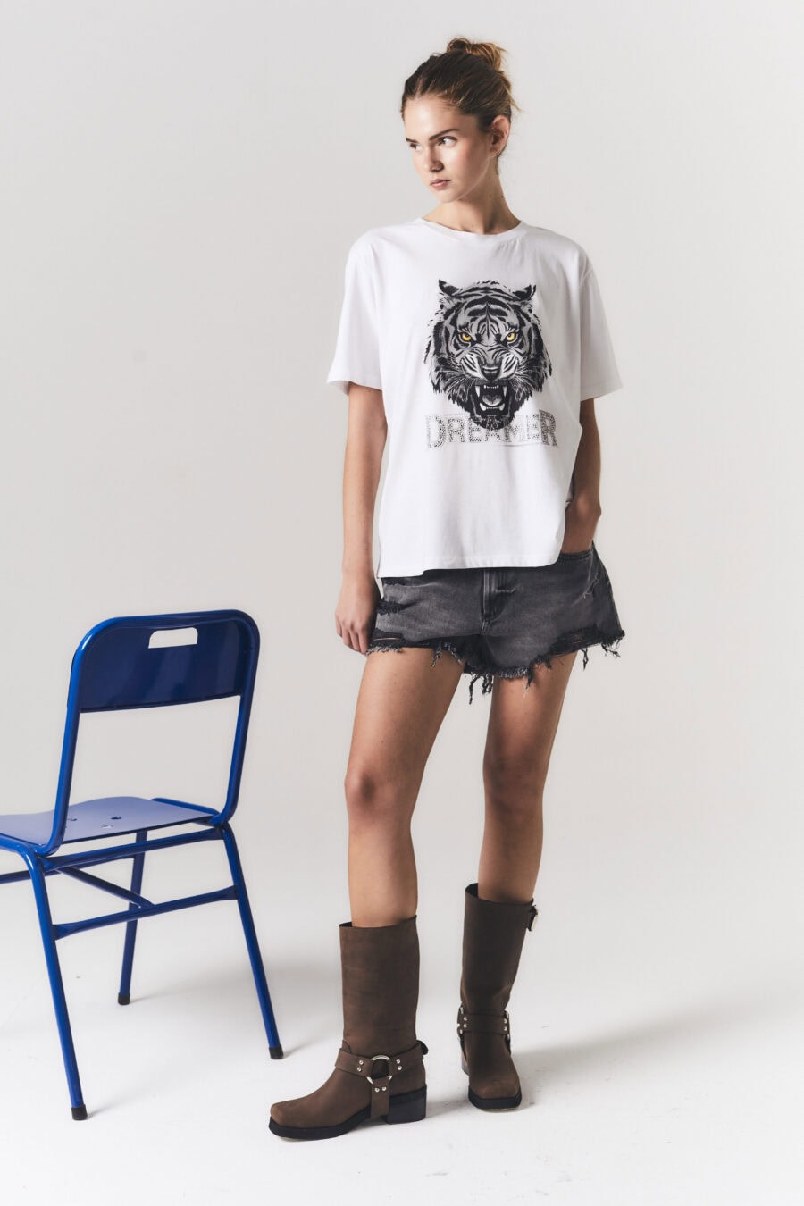 Short 12303 - Imagen 3