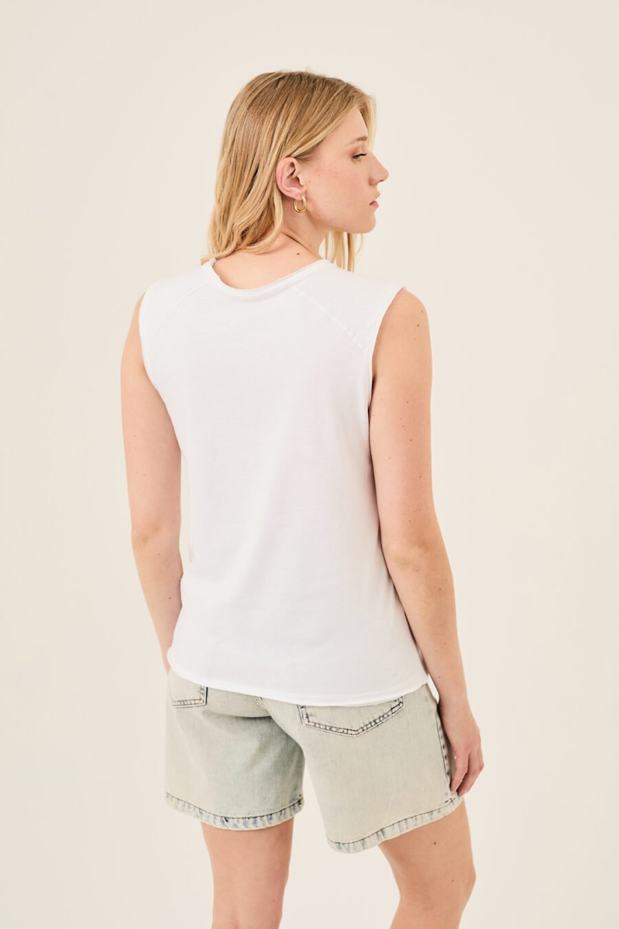 Musculosa de mujer ropa de moda verano 2025