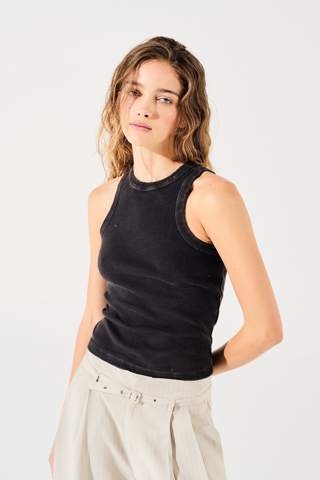 Musculosa de mujer ropa de moda verano 2025