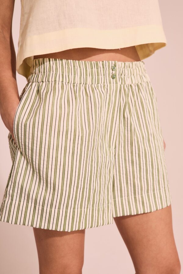 Short 26088