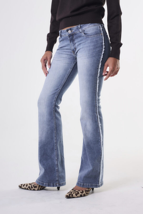 Jean 16019