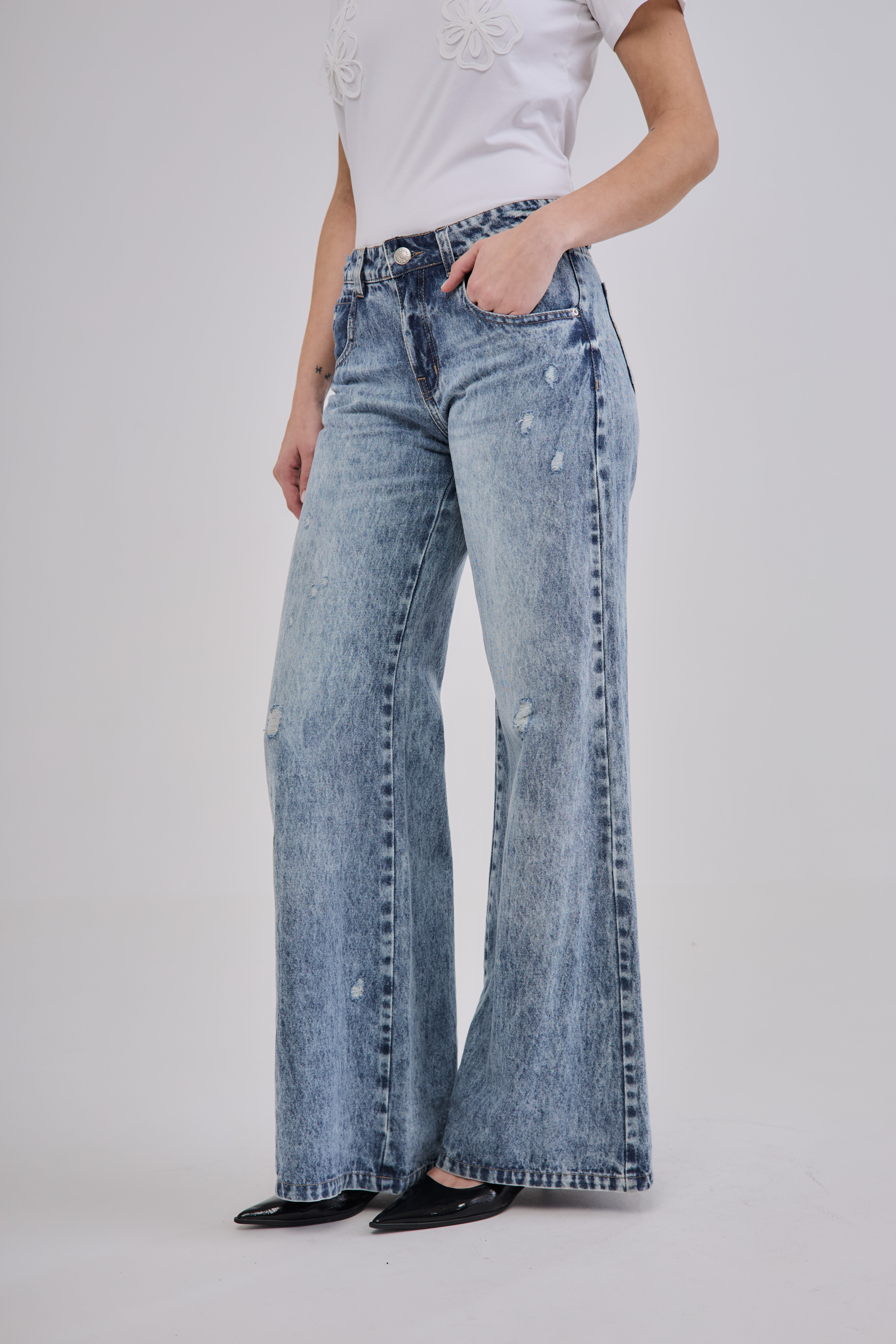 Jean 16044