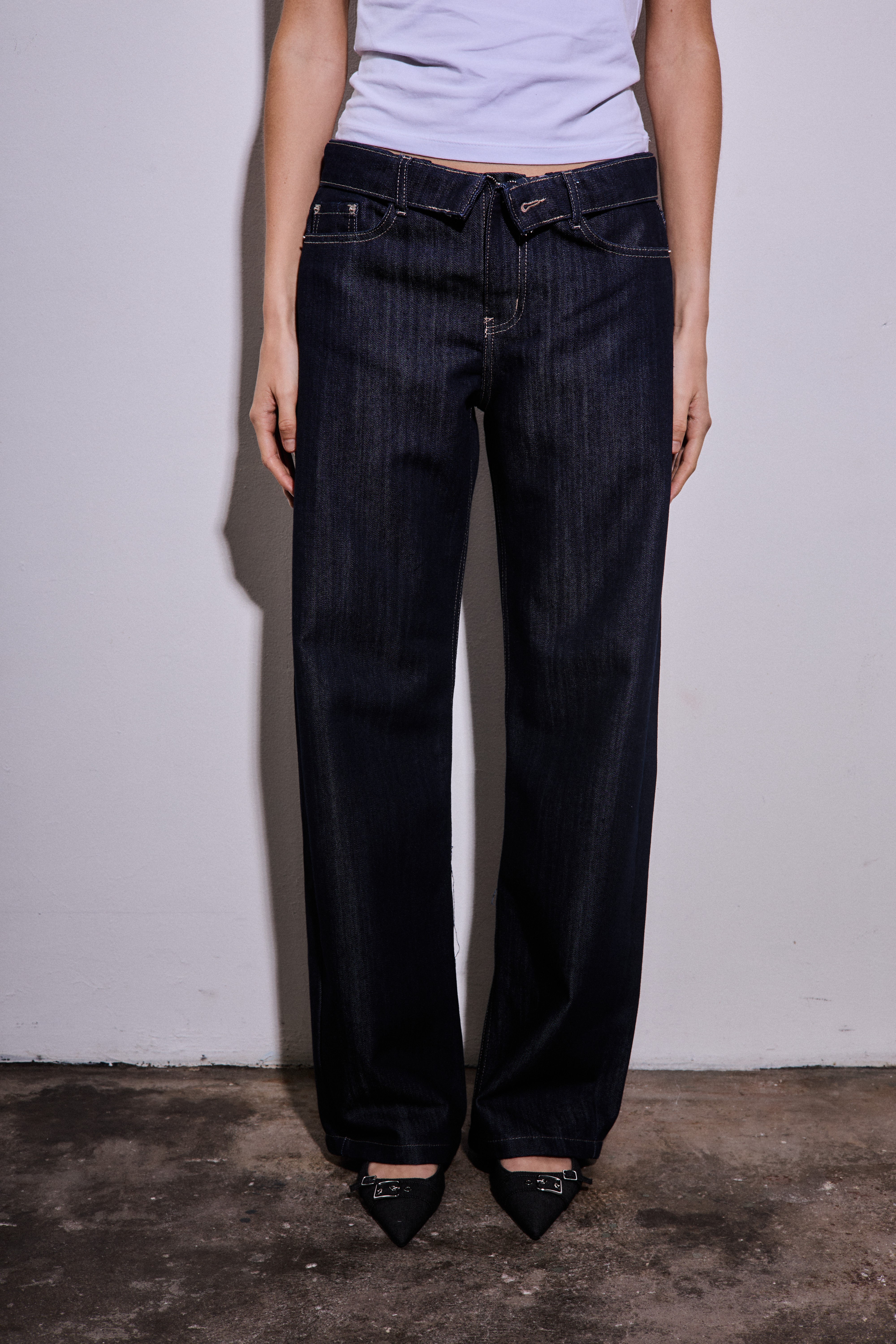 Jean 16050