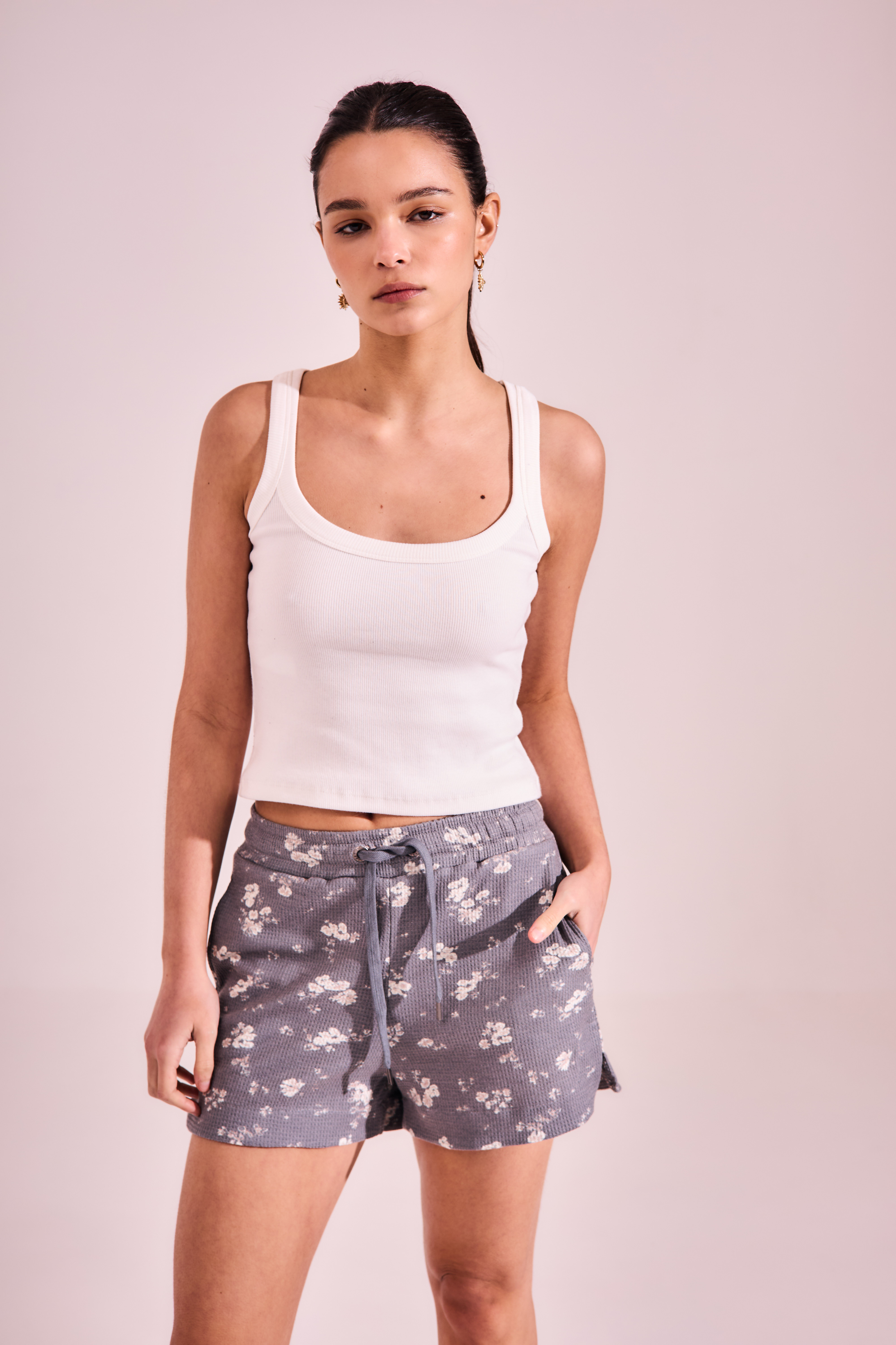 Short 24418-1