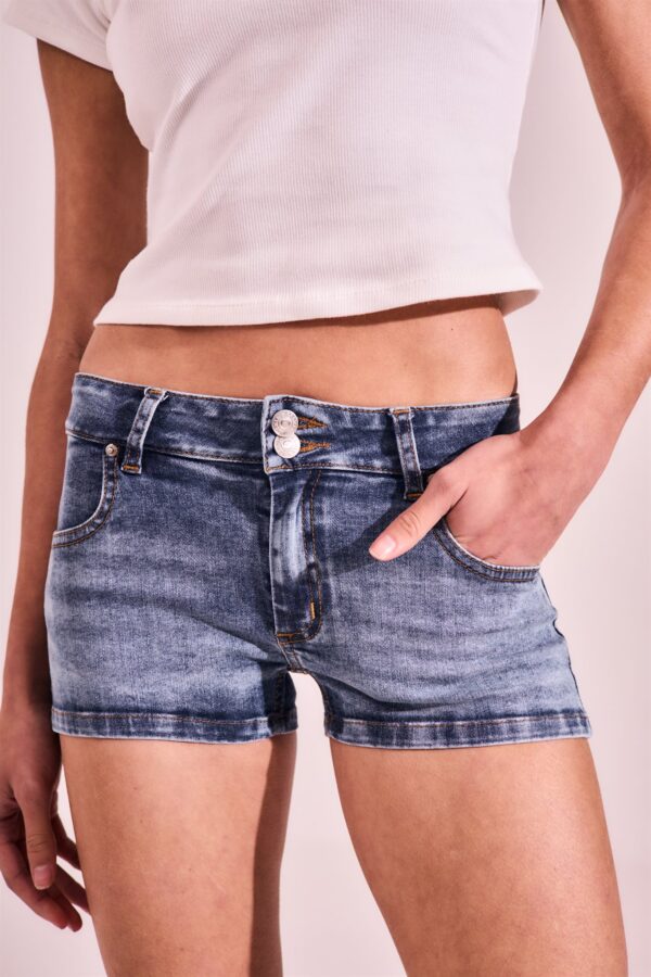 Short 16307